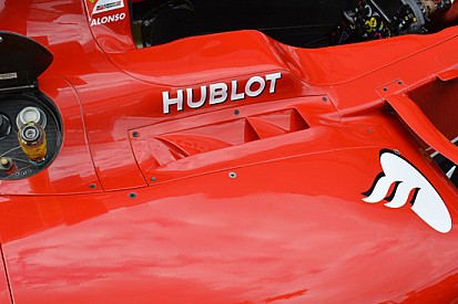 Ferrari: sfoghi asimmetrici ai lati dell'abitacolo
