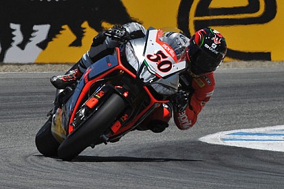 Guintoli e Melandri pronti a lottare fino alla fine