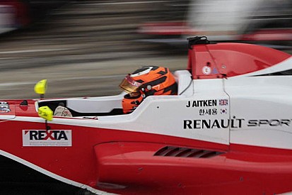 Prima pole per Aitken a Budapest
