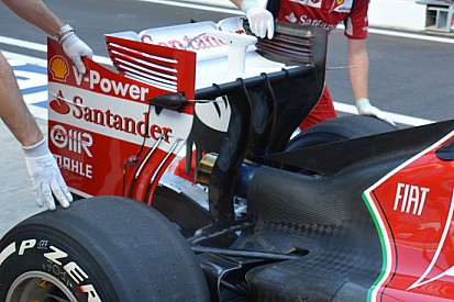 La Ferrari con i tubi di Pitot sull'ala posteriore