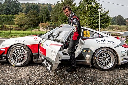 Romain Dumas in Corsica con la Porsche 997 RGT