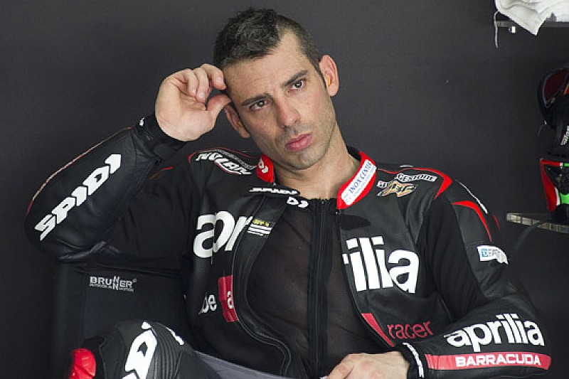 Melandri voleva tornare subito in SBK: l'Aprilia lo blocca