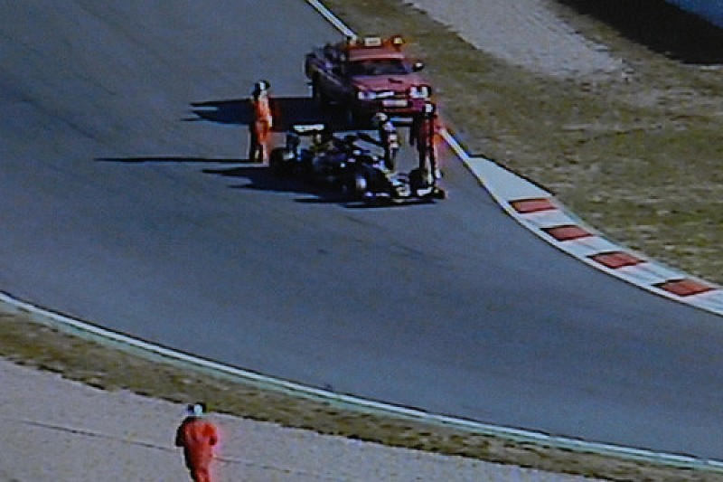 Barcellona: la Lotus riparte, ma dura solo... 5 curve!