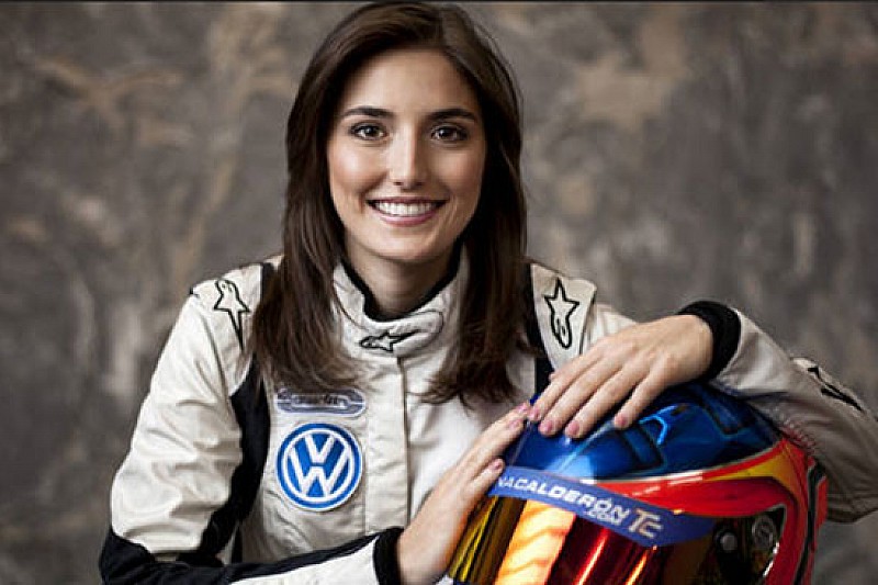 Tatiana Calderon con il team Carlin nel 2015