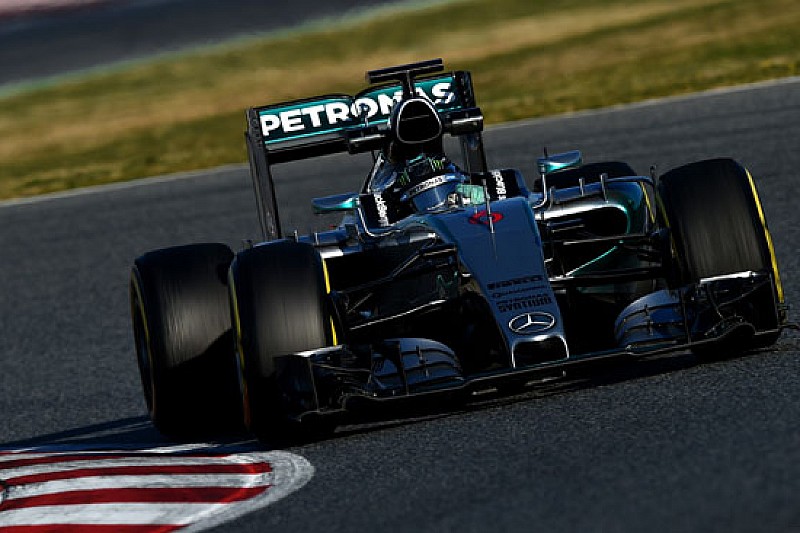 Nico Rosberg vola, ma lamenta problemi di set-up