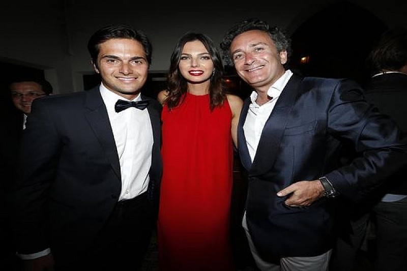 La serie elettrica si tinge di... rosa con Kelly Piquet