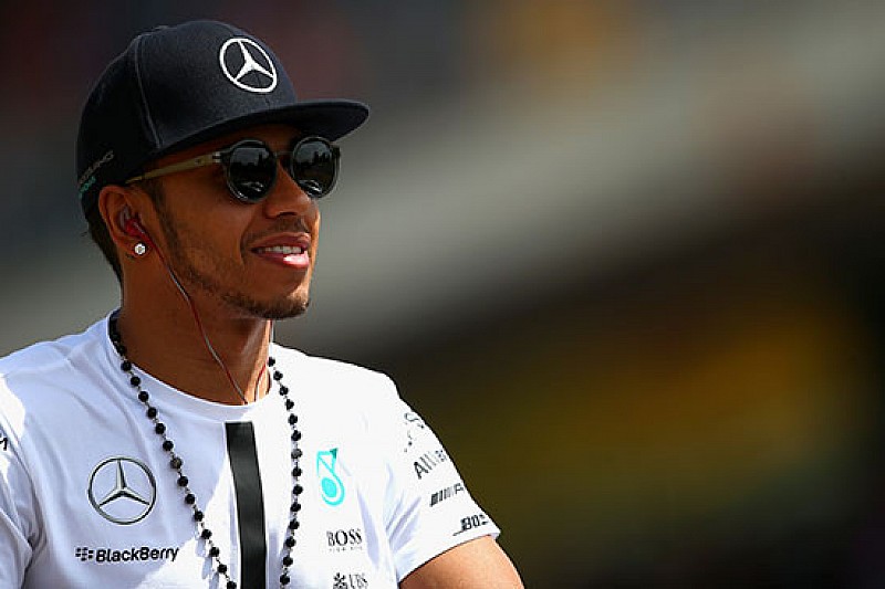 Ufficiale: Hamilton per altri tre anni con Mercedes