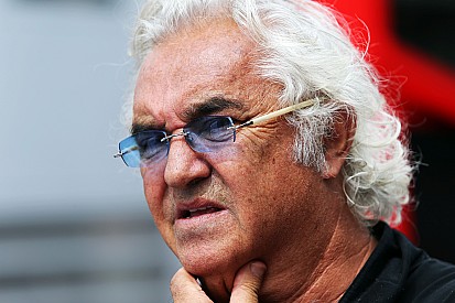 Briatore - La F1 doit penser à la course plutôt qu'à la technologie