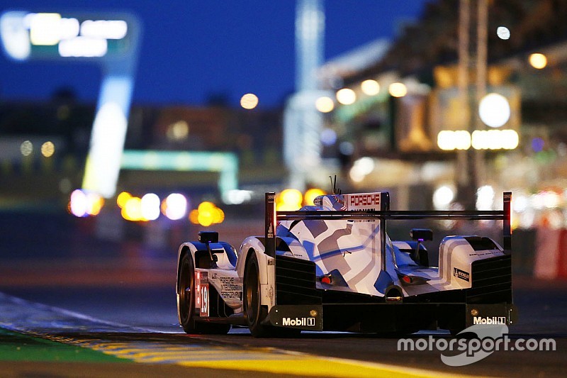 H+11 - La Porsche n°19 fait son festival!