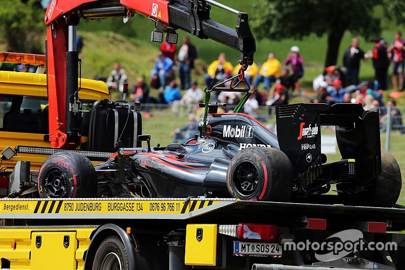 McLaren modifcaría agenda por choque de Alonso