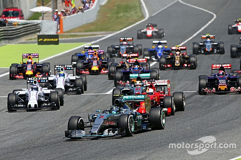 Una carrera sprint y un GP de terceros pilotos, temas en discusión