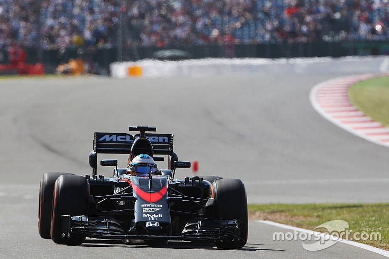 Алонсо: Нам нужно опережать Sauber