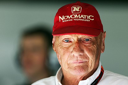 Niki Lauda desconversa sobre polêmica com a Ferrari