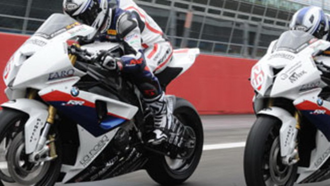 BMW S1000RR STK: quasi una SBK