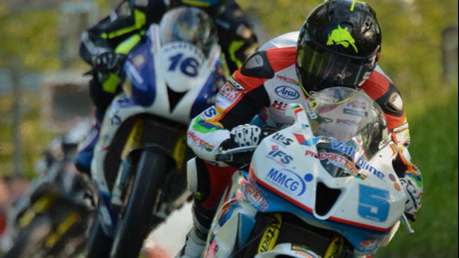 Bruce Anstey si rimette davanti tra le Superbike