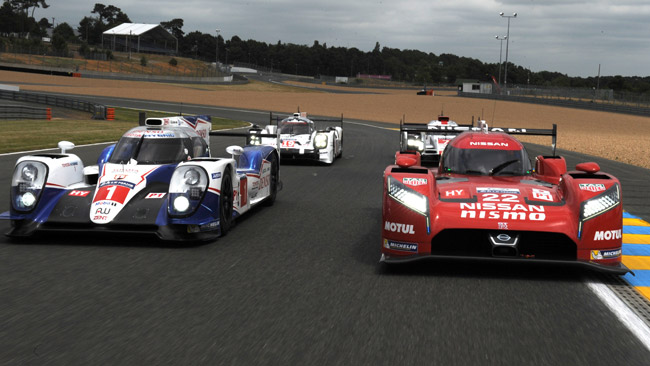 Mini test sul Bugatti di Le Mans per i team ufficiali