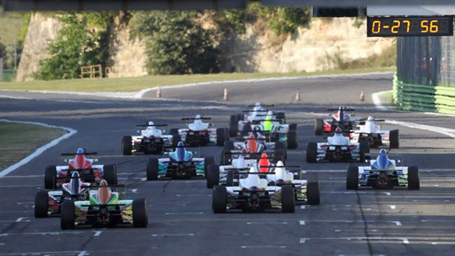 Il cinese Zhou brilla nei test di Vallelunga
