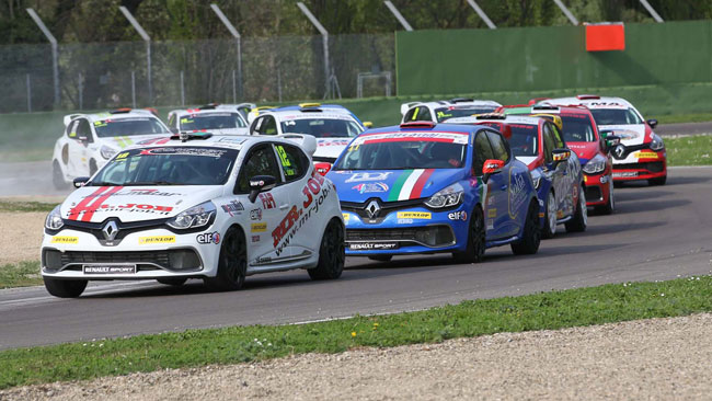 La Clio Cup Italia 2015 accende i motori ad Imola