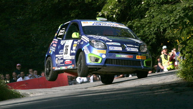 Luca Panzani continua con la Twingo R2 nel 2015