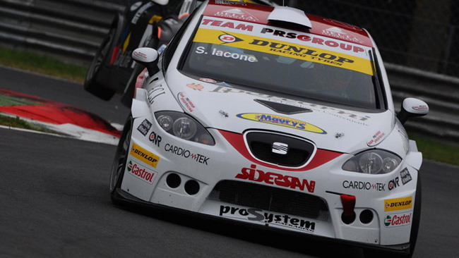 Simone Iacone conquista il titolo 2010