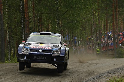 Après ES8 - Latvala passe en tête devant Ogier et Meeke