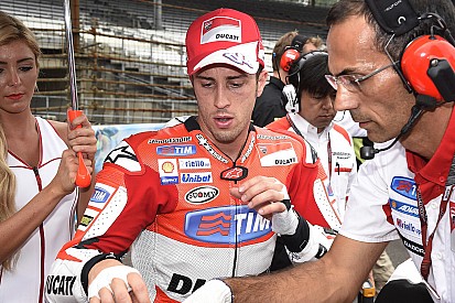 Dovizioso tiene problemas con su Ducati.