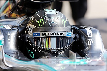 Rosberg lidera sobre Hamilton en la 1° práctica