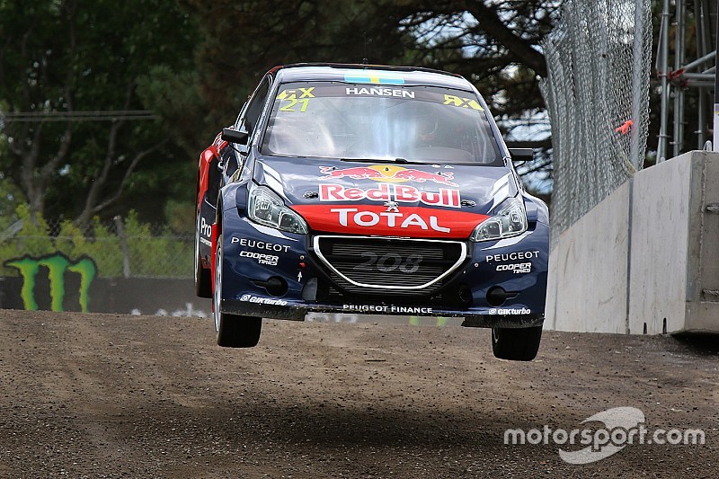 Les deux Peugeot-Hansen en tête à l’issue de la première journée