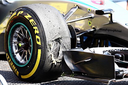 Pneus Pirelli - Vettel et Rosberg victimes de deux problèmes distincts