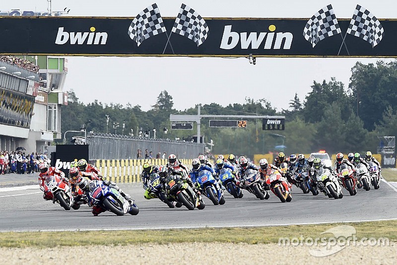 Выходит новый фильм о MotoGP с участием Брэда Питта