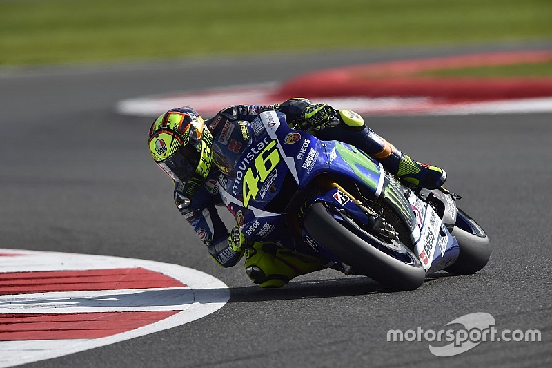 Rossi busca respuestas tras sus problemas en las prácticas