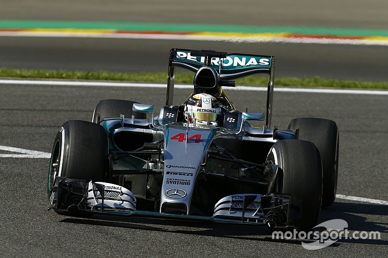 EL1 - Hamilton ouvre le bal, Pirelli attentif