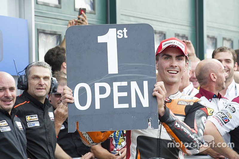 Loris Baz -