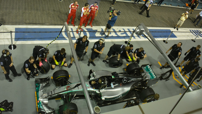 La Ferrari studia le prove di pit stop della Mercedes!