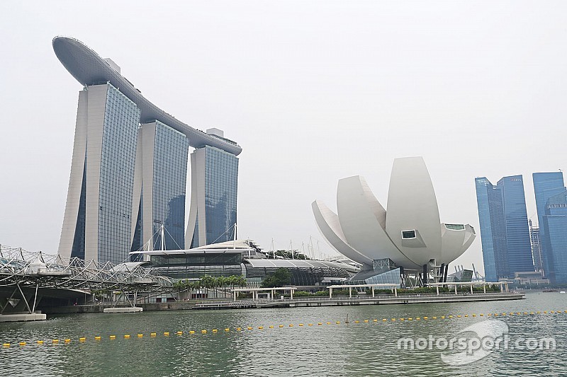 Singapore: attenzione ai freni e ai consumi