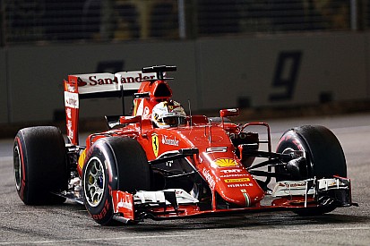 Vettel canta Cutugno e fa la parodia de L'Italiano