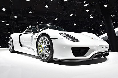UK millionaire’s Porsche 918 motorshow crash injures 26