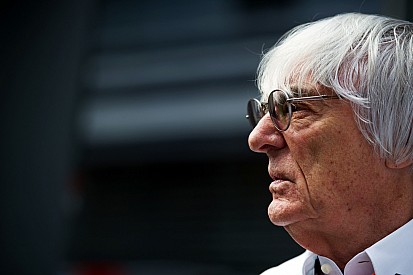 Ecclestone quiere imponer los V8 en la F1 en 2016