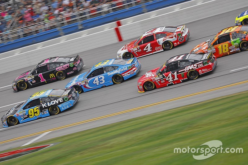 Kurt Busch avoids Talladega drama