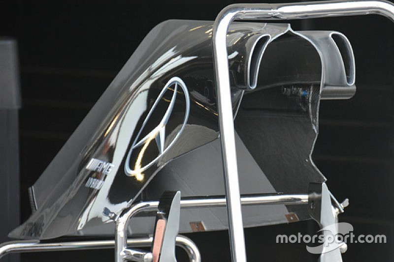 Mercedes: ecco come è fatto il cofano con le orecchie