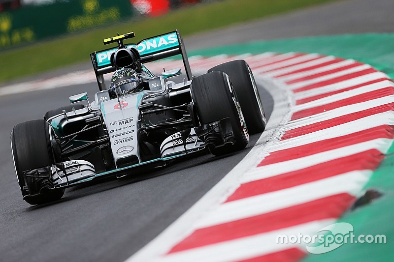 Mercedes-rijders nipt het snelst in VT3 Mexico, Verstappen 11e