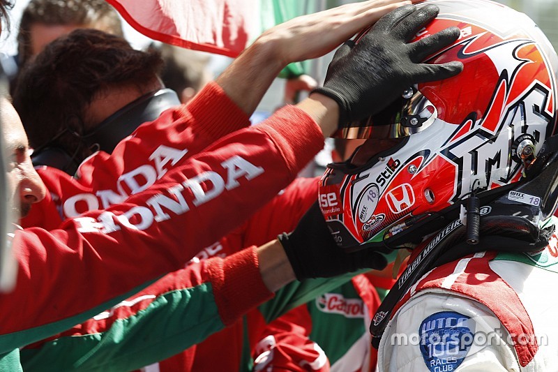 Tiago Monteiro brilla nel buio di Gara 2 a Buriram