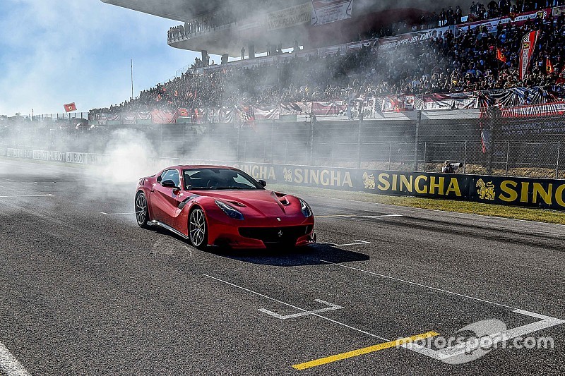 Video: Raikkonen en Vettel gaan los in de Ferrari F12tdf