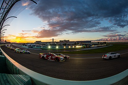 Final da NASCAR tem audiência recorde na TV americana