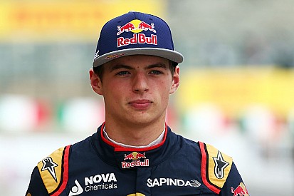 Mercedes s'intéresse à Verstappen mais ne veut pas "interférer" avec Red Bull