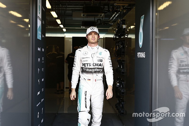 Video: Nico Rosberg se divierte con Marc Márquez en motocross