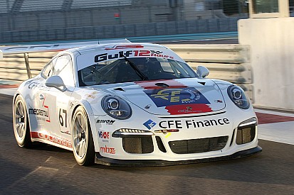 Il team GDL Racing al via della 24 Ore di Dubai
