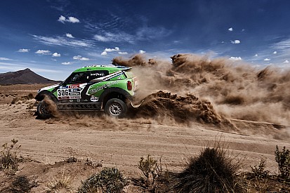 Dakar auto's: Van Loon sensationeel naar tweede tijd in ingekorte negende etappe