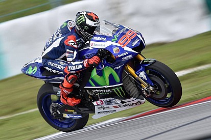 Sepang, Day 1: Lorenzo rifila 1" a Valentino
