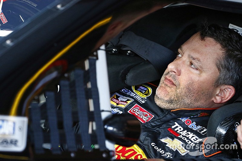 „Ernste“ Rückenverletzung: Tony Stewarts letzte NASCAR-Saison in Gefahr
